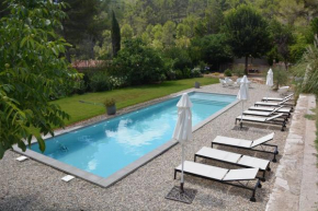 Hotels in La Destrousse